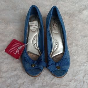Beautiful Blue Wedge with Peep-Toe - Size 6.5